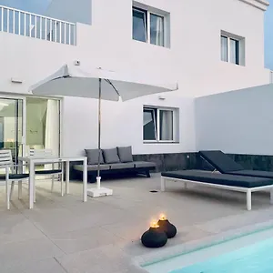 Trendy Casa Linea Ferienhaus